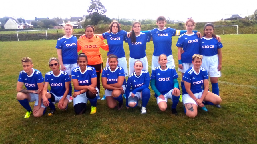 Quimper Italia Son équipe féminine dans le grand bain et sur un grand